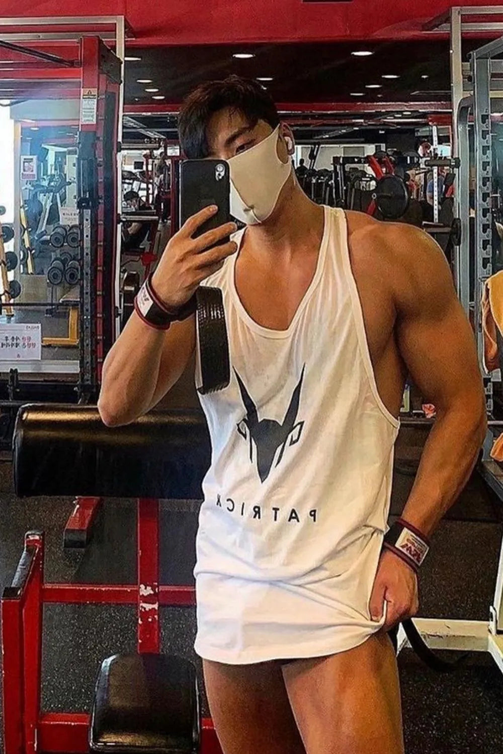 bbf5b2b2-fd69-48fd-8224-99e7d7b9412d-Max